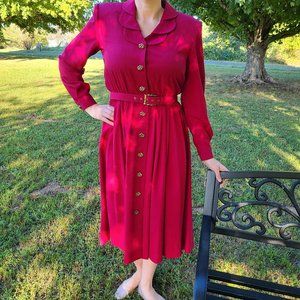 Vintage Red Scalloped Collar Full Skirt Shirtdress